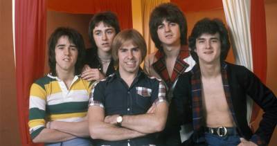 Bay City Rollers frontman Les McKeown has died aged 65 - www.officialcharts.com - Scotland