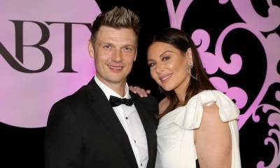 Nick Carter and wife Lauren welcomed their third child - us.hola.com