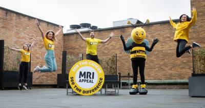 'Turning it yellow' in aid of Beatson Cancer Charity - www.dailyrecord.co.uk - Scotland