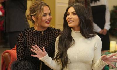 Chrissy Teigen reveals how Kim Kardashian feels amid divorce from Kanye West - us.hola.com