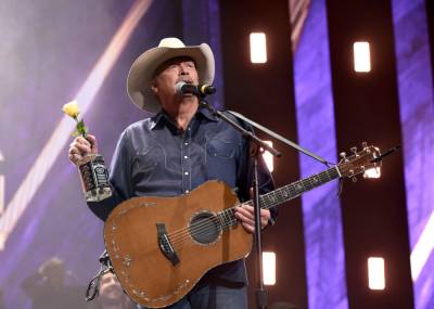 Alan Jackson Pays A Sweet Tribute To His 3 Daughters In ‘You’ll Always Be My Baby’ Lyric Video - etcanada.com