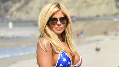 Donna D’Errico, 53, Rocks A White Bikini Just Looks Like Her ‘Baywatch’ Days In New Photos - hollywoodlife.com