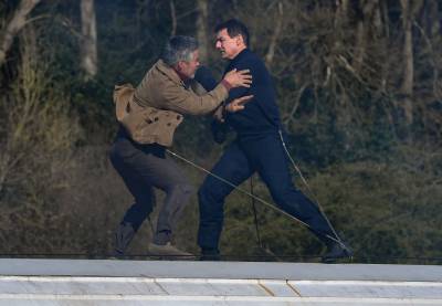 Tom Cruise Shoots ‘Mission: Impossible 7’ Fight Scene On Top Of A Moving Train - etcanada.com - Britain