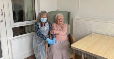 'It was like heaven': Great grandmother living in care home tells of joy after holding hands with her daughter for first time in over a year - www.manchestereveningnews.co.uk