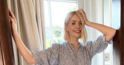 Holly Willoughby poses in a Marks and Spencer dress but fans say it looks different on website - www.dailyrecord.co.uk