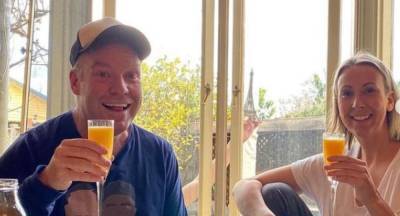 Peter Helliar reveals the secret behind his 17-year marriage - www.who.com.au