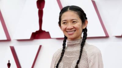 Chloé Zhao Is the First Woman of Color to Win an Oscar for Best Director - www.glamour.com - France