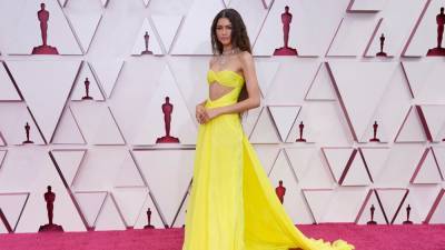 The Best-Dressed Stars on the Oscars 2021 Red Carpet - www.glamour.com - Miami