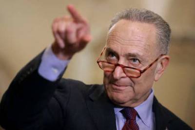 Chuck Schumer criticised over TV viewing position after tweet mocking Larry Kudlow - www.msn.com - USA