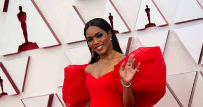 Angela Bassett remembered lives lost around the world during Oscars In Memoriam - www.msn.com