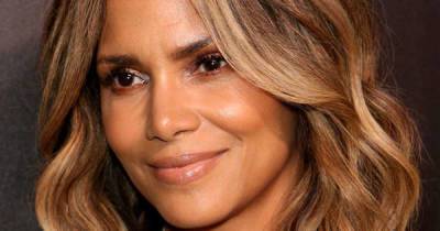 Halle Berry Debuted A Divisive New Haircut On The Red Carpet - www.msn.com