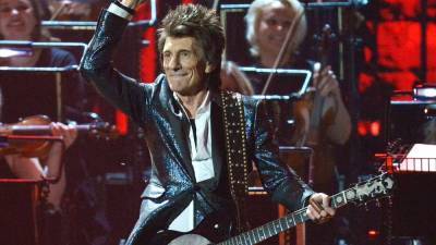 Rolling Stones' Ronnie Wood Reveals He Had Secret Second Battle With Cancer During Pandemic - www.etonline.com