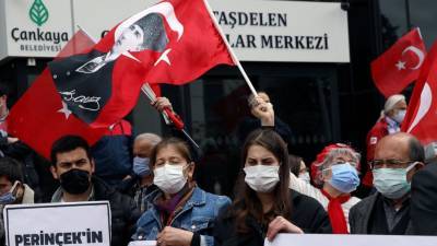 Full COVID-19 lockdown adds to financial strain in Turkey - abcnews.go.com - Turkey