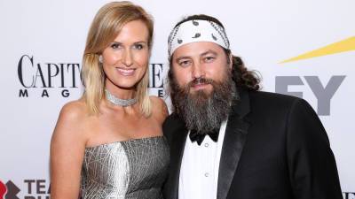 Willie Robertson debates protest kneeling at NFL games with players: 'Feels a little un-American' - www.foxnews.com - USA