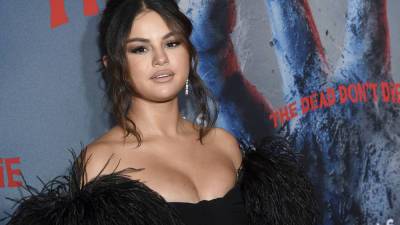 Selena Gomez calls on world leaders to help fight coronavirus pandemic: 'Pledge dollars or doses' - www.foxnews.com