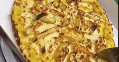 Scots takeaway creates chips, cheese and curry sauce pizza and foodies love it - www.dailyrecord.co.uk - Scotland