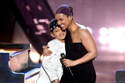 Alicia Keys Shares Adorable Video Singing Along With Son Egypt’s Piano Practice - etcanada.com - Egypt