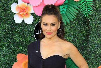 Alyssa Milano Says Celebs Have Role To Play In Ending The Pandemic: ‘We Can Reach People In Ways That Dr. Fauci Maybe Can’t’ - etcanada.com