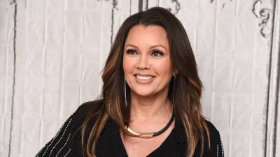 'Girls5eva' Adds Vanessa Williams to the Peacock Series as a Music Manager (Exclusive) - www.etonline.com
