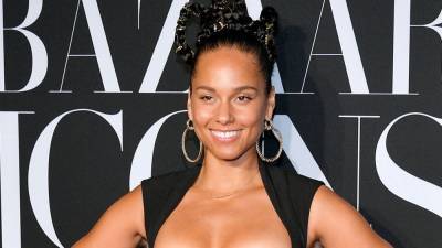Watch Alicia Keys and Her 10-Year-Old Son Egypt Make Magic in Mother-Son Duet - www.etonline.com - Egypt