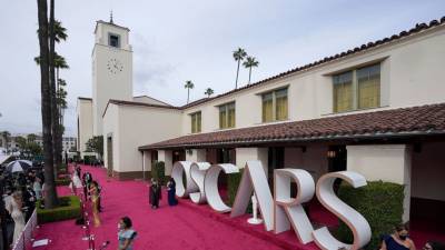 Academy Awards television audience plummets to 9.85 million - abcnews.go.com