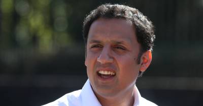 Anas Sarwar insists campaign momentum is with Labour as poll show party in standstill - www.dailyrecord.co.uk