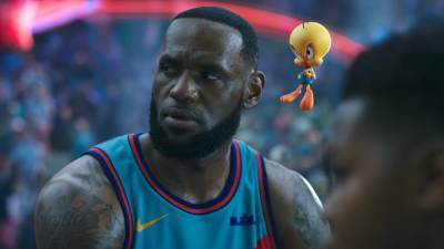 LeBron James and Bugs Bunny Team Up in 'Space Jam: A New Legacy' Trailer - www.etonline.com - Jordan