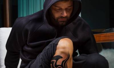 Ricky Martin’s new GIANT leg tattoo is ‘ink with movement’ - us.hola.com