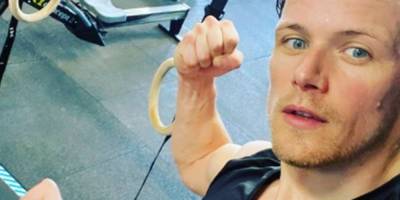 Sam Heughan Rings in His '29th' Birthday With a Buff Gym Selfie - www.justjared.com