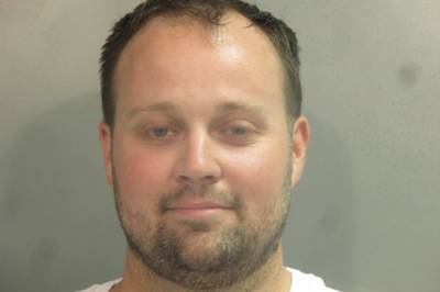 Josh Duggar Charged On 2 Federal Child Pornography Counts; Pleads “Not Guilty,” Requests Bail - deadline.com