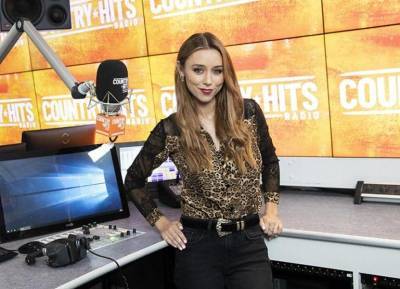 Una Healy wants to ‘live in the present’ as she looks forward to new presenting role - evoke.ie