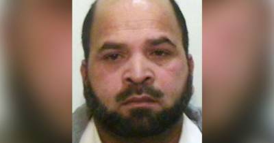 Rochdale grooming gang member 'pictured in the town six years after he was supposed to be deported' - www.manchestereveningnews.co.uk - Manchester