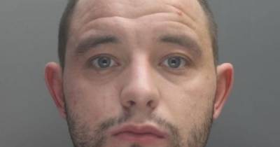 Manhunt launched after gun runner caught smuggling pistols into the UK from America escapes prison - www.manchestereveningnews.co.uk - Britain - Manchester