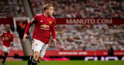 Donny van de Beek can learn from undroppable Manchester United teammate - www.manchestereveningnews.co.uk - Manchester