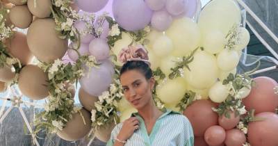 Ferne McCann enjoys amazing boho chic igloo experience with daughter Sunday and stuns in green outfit - www.ok.co.uk