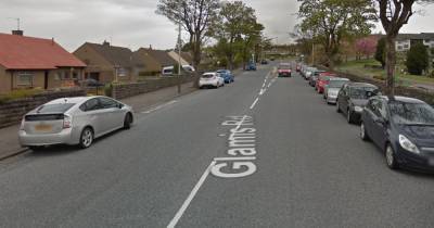 Teenage girls approached by two men in silver car in Dundee - www.dailyrecord.co.uk