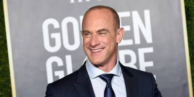 Christopher Meloni Reacts to Those Viral Photos of Him Wearing Super Tight Pants! - www.justjared.com