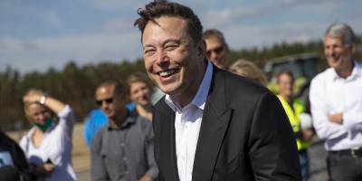 Elon Musk's Company Co-Founder Says They Could Build a Real-Life Jurassic Park 'If We Wanted To' - www.justjared.com