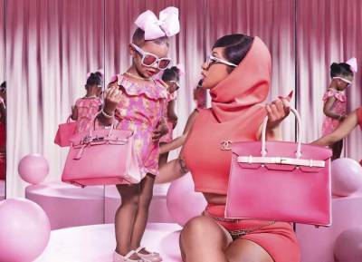 Cardi B’s daughter models designer bags following mums $26k spree - evoke.ie