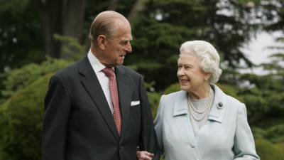 Queen Elizabeth to Enter 8-Day Mourning Period for Prince Philip, Funeral to be Held at St. George's Chapel - www.etonline.com