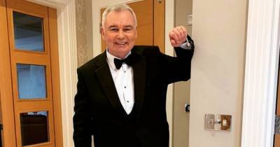Eamonn Holmes tells fans what he believes caused his agonising chronic pain - www.dailyrecord.co.uk