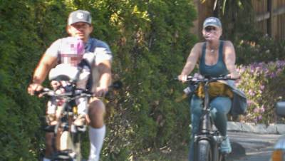 Katy Berry Orlando Bloom Take A Bike Ride With Daughter Daisy Dove, 8 Months, In Santa Barbara - hollywoodlife.com - California - Santa Barbara