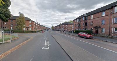 Teen boy rushed to hospital with serious leg injuries after motorcycle crash in Glasgow - www.dailyrecord.co.uk