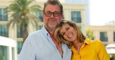 Kate Garraway says Derek Draper was almost left paralysed by rare brain inflammation during Covid battle - www.ok.co.uk
