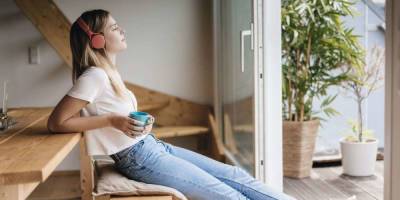 9 Of The Best Meditation Apps To Soothe Your Anxiety And Keep You Grounded In 2021 - www.msn.com