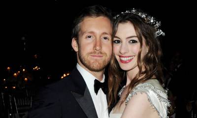 Adam Shulman - Anne Hathaway - Anne Hathaway delights fans by sharing incredibly rare family photo - hellomagazine.com