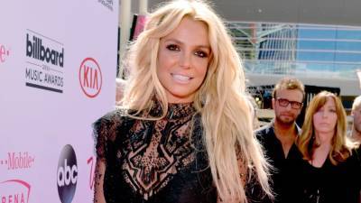 Britney Spears Just Debuted Pink Hair for the Summer - www.glamour.com