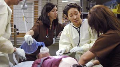 Sandra Oh Just Revealed Whether or Not She'll Make a Grey's Anatomy Cameo - www.glamour.com