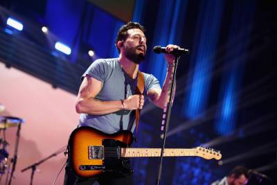 Old Dominion’s Matthew Ramsey Suffers Collapsed Lung After Falling Off Ladder While Changing A Lightbulb - etcanada.com