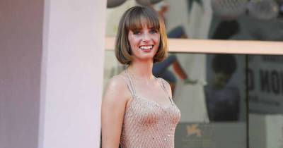 Maya Hawke: I'm grateful to my parents for giving me a career headstart - www.msn.com